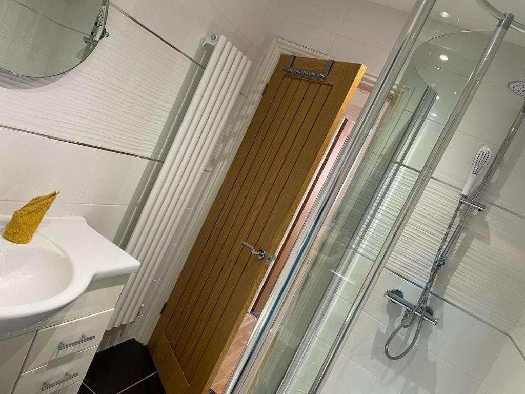 Central Hull Spacious Apartment H3 Kingston upon Hull Exterior photo